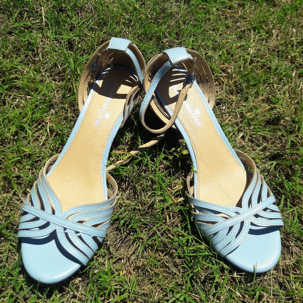 Blue Sandals Size 8 1/2 Montego Bay